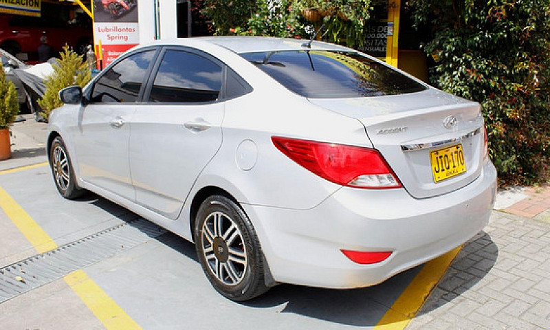 Hyundai Accent 1.6 I...