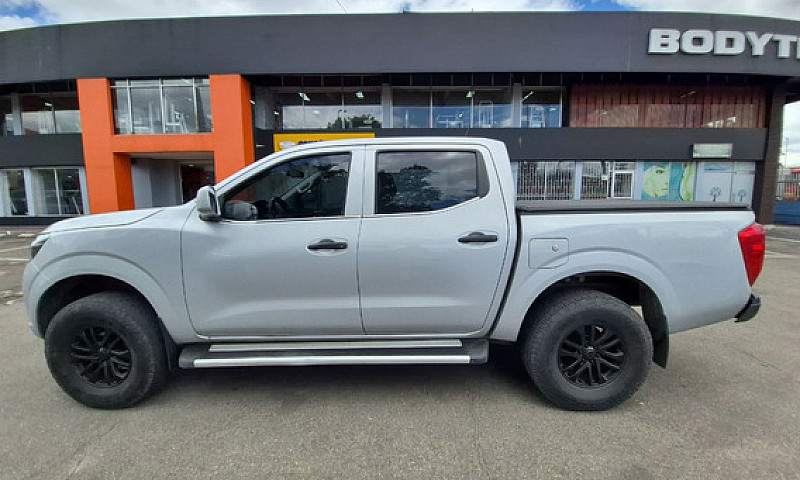 Nissan Frontier 2.5 ...