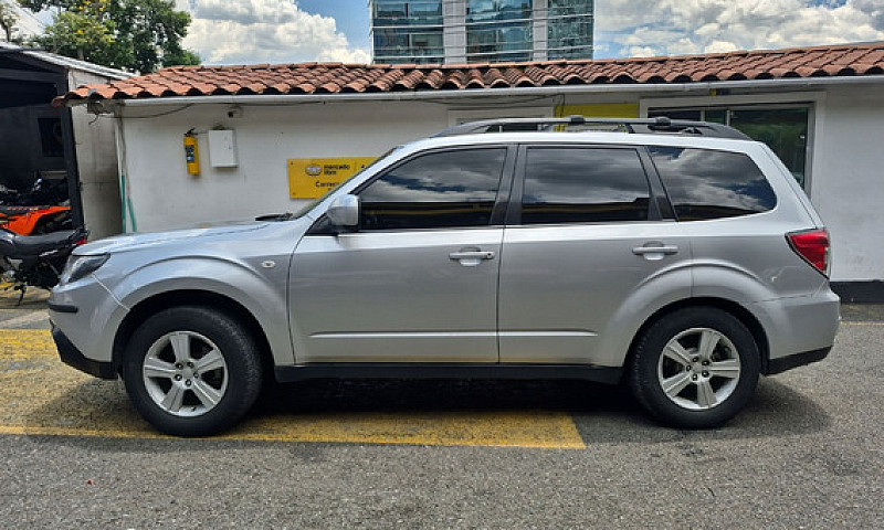 Subaru Forester 2.0 ...