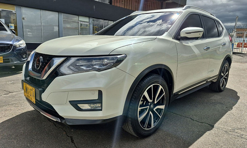 Nissan X-Trail 2.5 E...