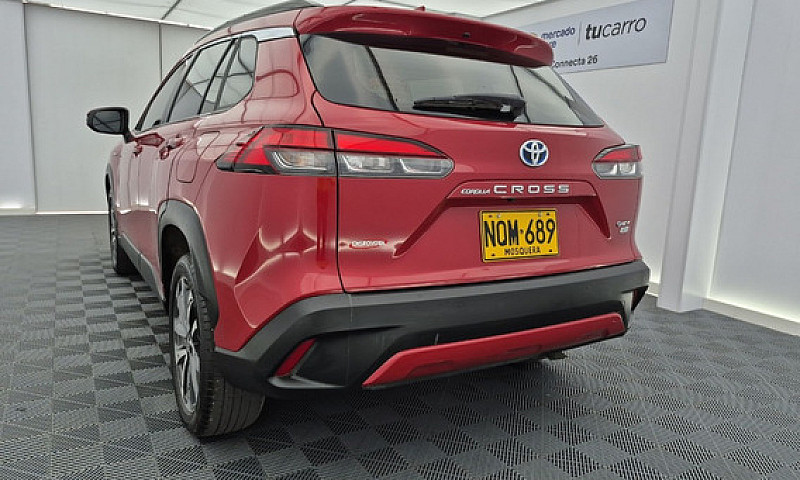 Toyota Corolla Cross...