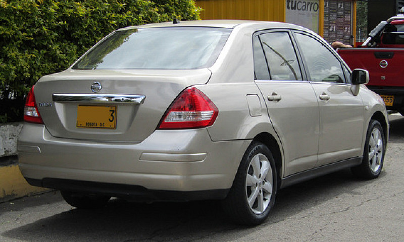 Nissan Tiida 1.8 Sd ...