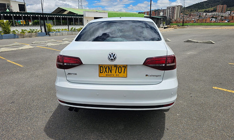 Volkswagen Jetta 2.0...