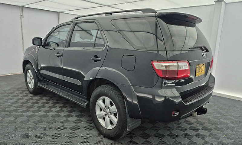 Toyota Fortuner 3.0 ...