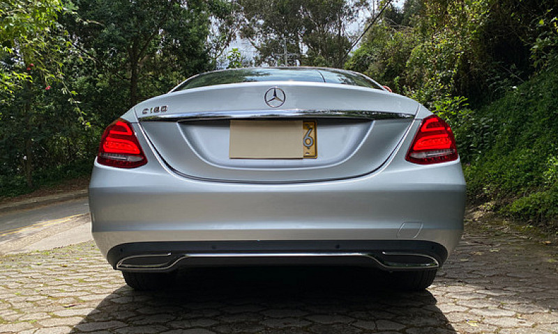 Mercedes-Benz Clase ...