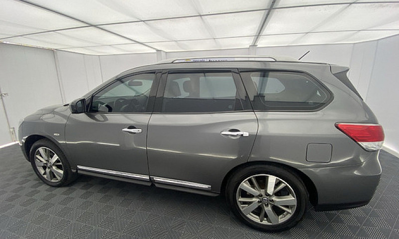 Nissan Pathfinder 3....