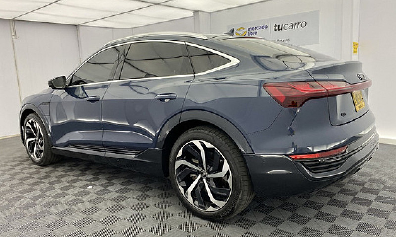 Audi Q8 E-Tron Sport...