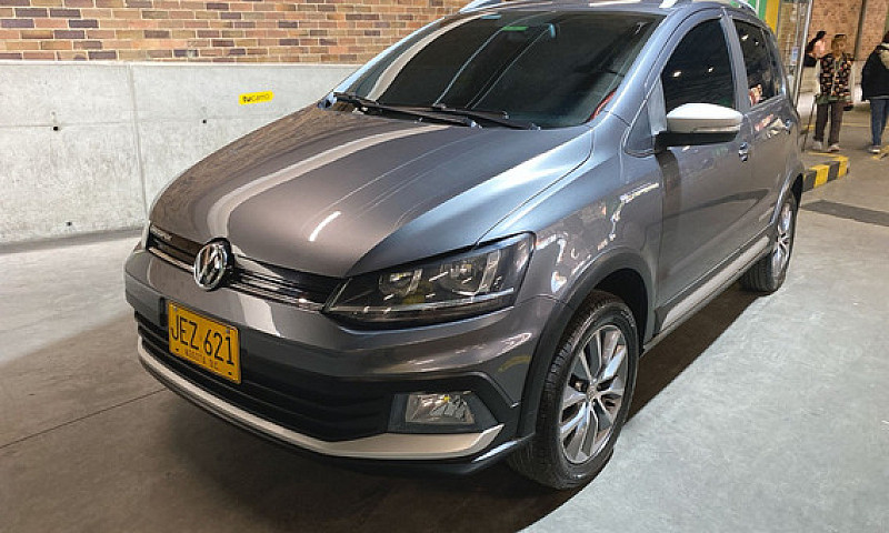 Volkswagen Cross Fox...
