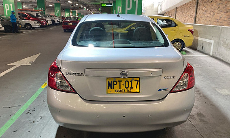 Nissan Versa 1.6...