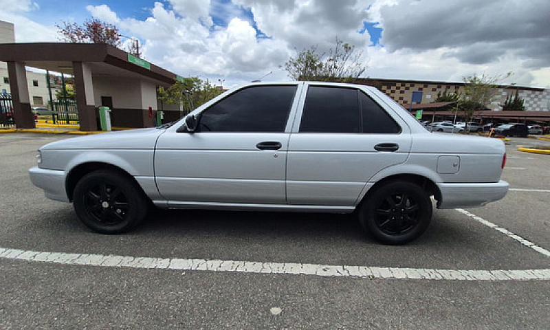 Nissan Sentra 1.6 B1...