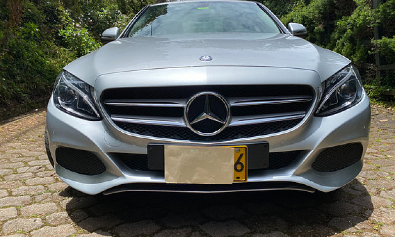 Mercedes-Benz Clase ...