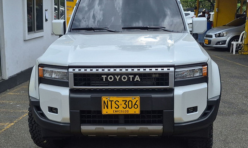 Toyota Land Cruiser ...