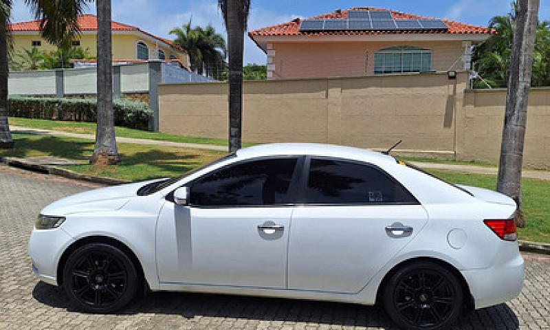 Kia Cerato Forte 1.6...