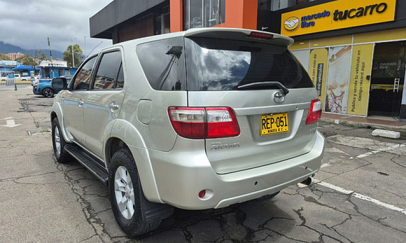 Toyota Fortuner 2.7 ...