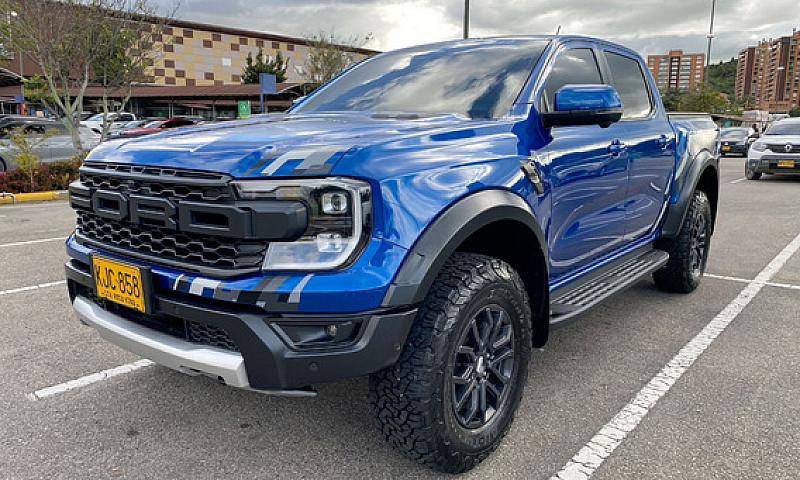 Ford Ranger Raptor 3...