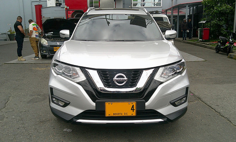 Nissan X-Trail 2.5 E...
