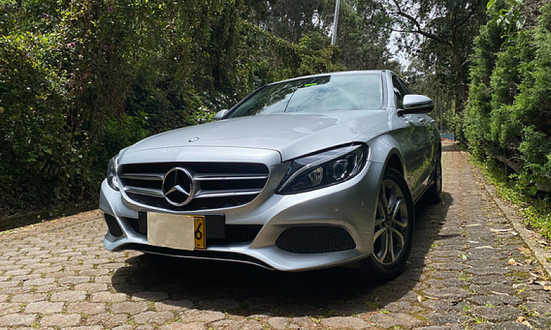 Mercedes-Benz Clase ...