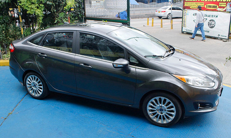 Ford Fiesta 1.6 Tita...