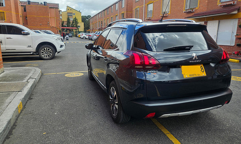 Peugeot 2008 1.2L Al...