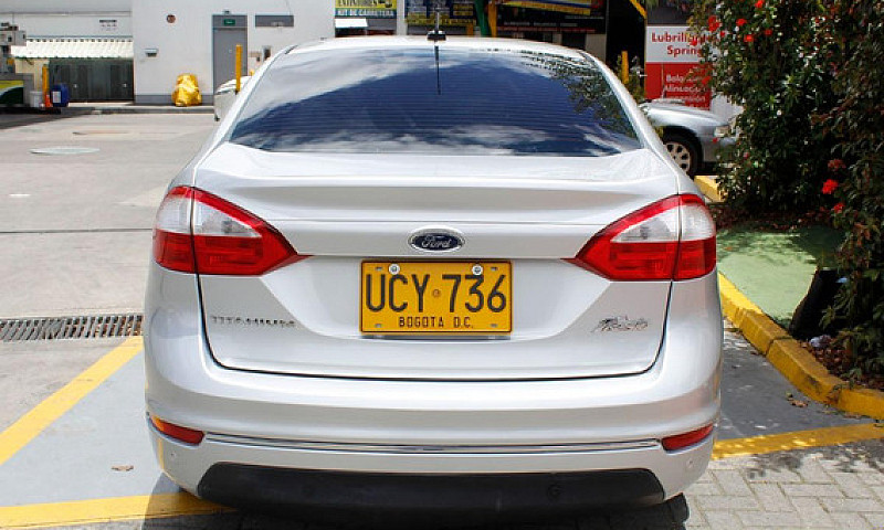 Ford Fiesta 1.6 Tita...