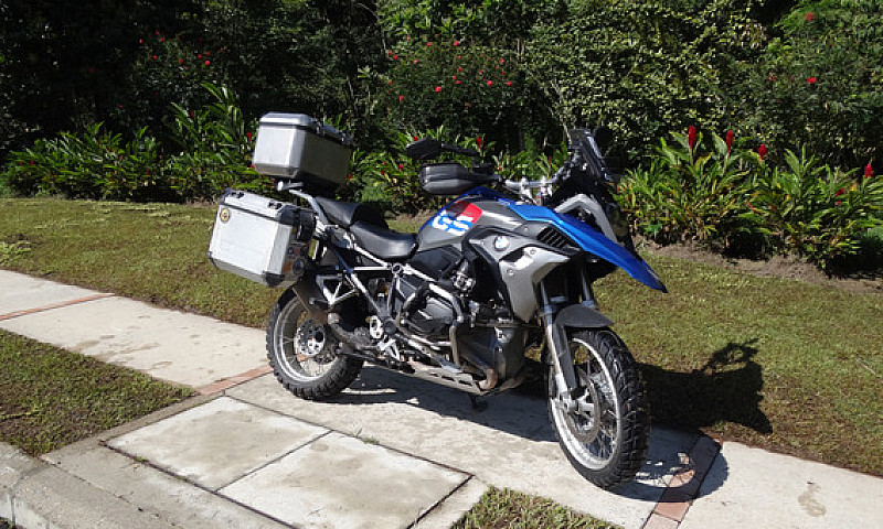 Moto Con Facelift Ra...