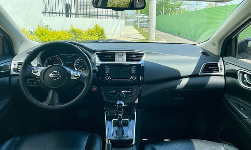 Nissan Sentra 1.8 B1...