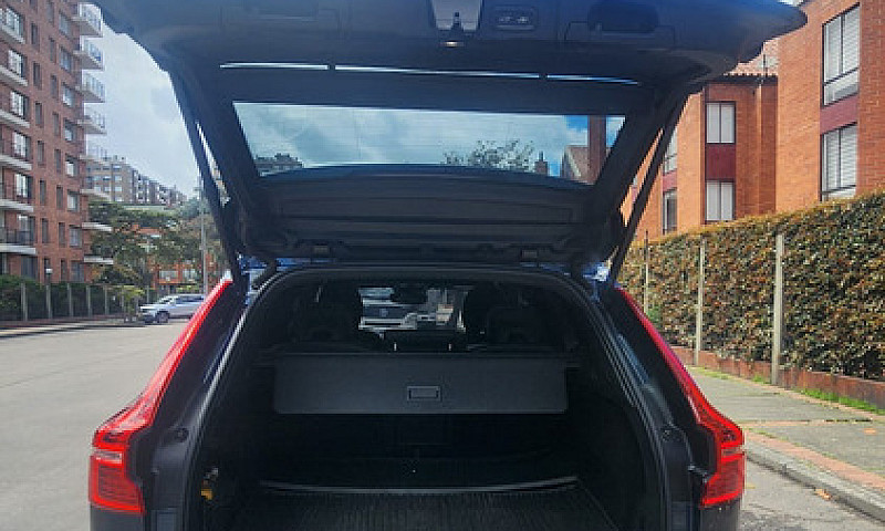Volvo Xc60 2.0 T8 Pl...
