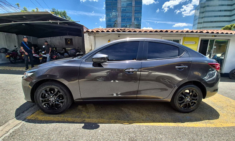 Mazda 2 1.5 Grand To...