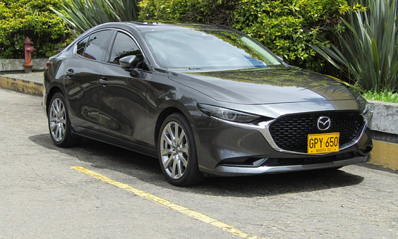 Mazda 3 2.0 Grand To...