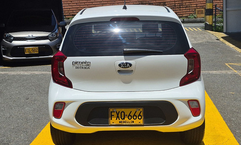Kia Picanto 1.3 Zeni...