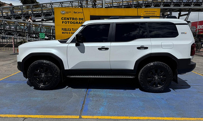 Toyota Prado Txl 2.4...