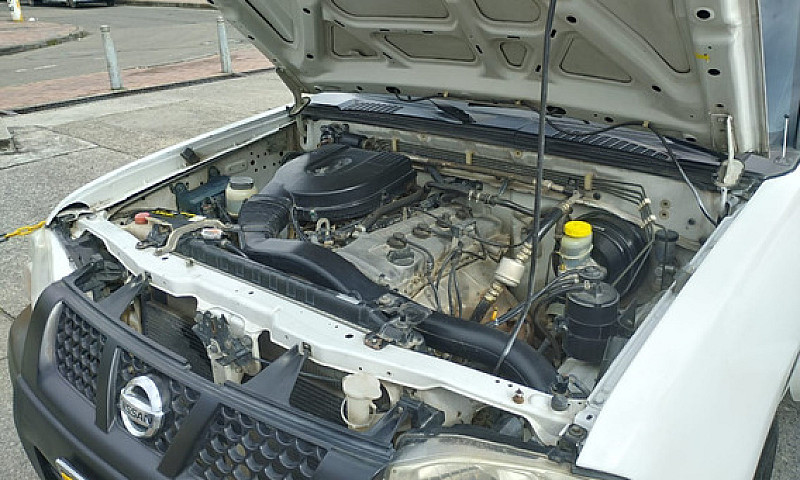 Nissan Np300 Frontie...