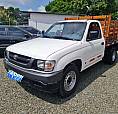 Hilux Modelo 2005 Gasolina 4X2 Estacas Perfecta