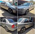 Hermoso Mazda Allegro Sedan 2004