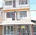 Venta Cada De Tres Pisos Av Principal Barrio Alborada