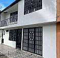 Se Vende Casa De 2 Pisos, Contactar A Mirian Preferiblemente Para Mostrar Los Sabados