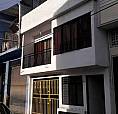 Casa De Tres Pisos Rentable