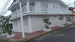 Hermosa Casa  Esquinera En El Barrio  La Vega