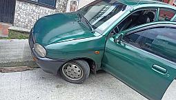 Mazda 121 Modelo 98
