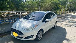 Ford Fiest Titanium 2015 - Full Equipo