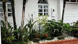 Casa De Un Piso Amplia,Clara.fresca Con Tanque Subterraneo