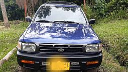 Super Camioneta Pathfinder 4X4