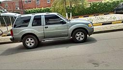 Camioneta Ford Explorer Gris 2002