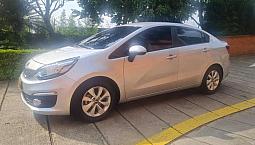 Kia Rio Sedan 2016 Color Gris Plata Mecanico