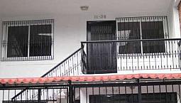 Ariendo Linda Casa