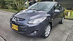 Mazda 2 Sedan Mec 2013