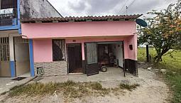 Casa De Dos Pisos Con Escrituras