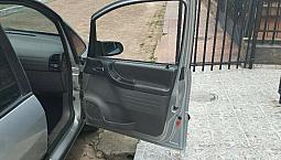 Camioneta Chevrolet Zafira Versión 2