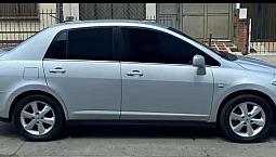 Nissan Tiida Sedán Automático Full Equipo