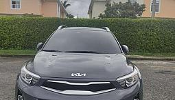 Se Vende Camioneta Kia Stonic Zenith Modelo 2023